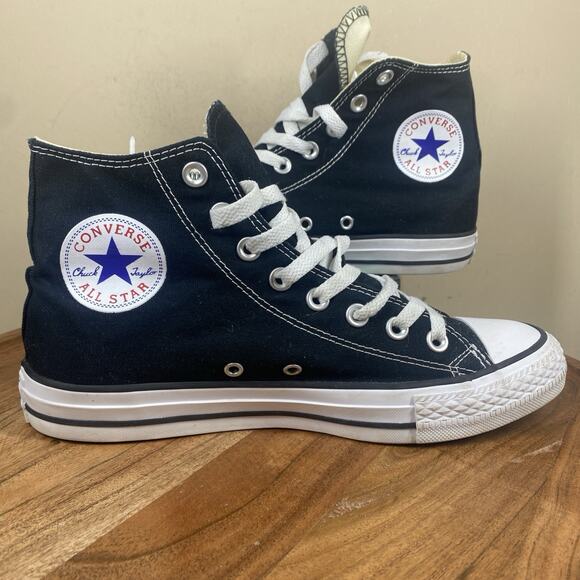 Converse Chuck Taylor All Star Womens Black And White Size 9 High Top Shoes - Picture 1 of 9
